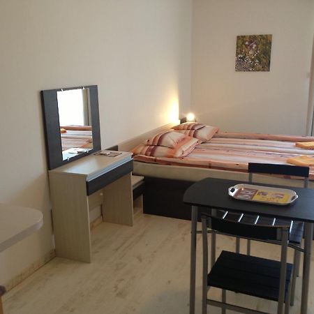 Lovagvar Apartments Gyula Ngoại thất bức ảnh