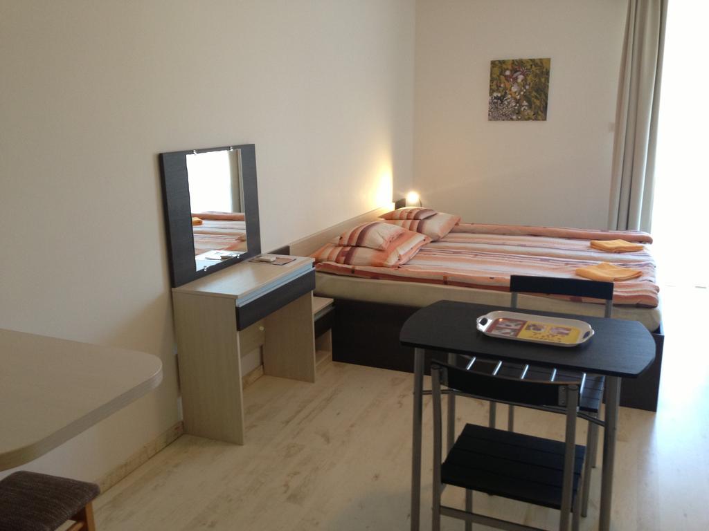 Lovagvar Apartments Gyula Ngoại thất bức ảnh