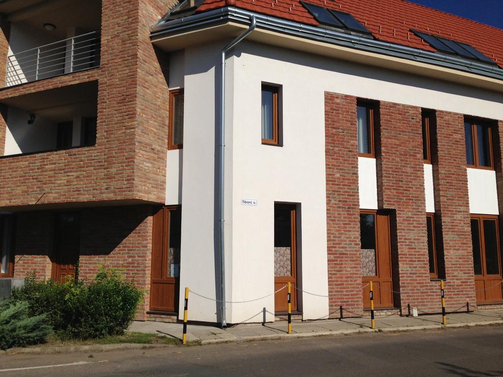 Lovagvar Apartments Gyula Ngoại thất bức ảnh
